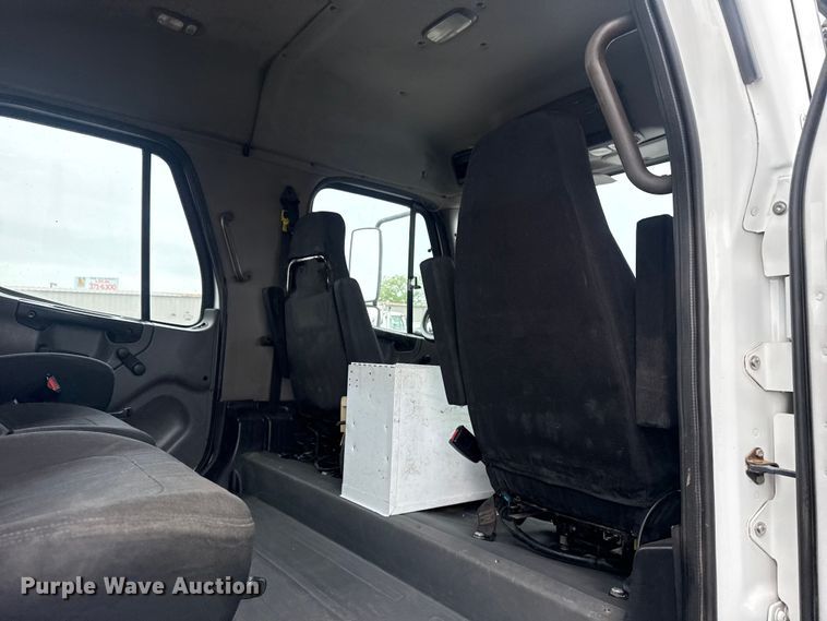 image for item EG9050 2006 Freightliner Business Class M2 Crew Cab crane truck