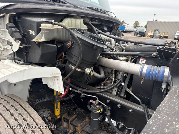image for item EG9050 2006 Freightliner Business Class M2 Crew Cab crane truck