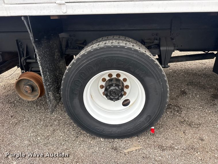 image for item EG9050 2006 Freightliner Business Class M2 Crew Cab crane truck