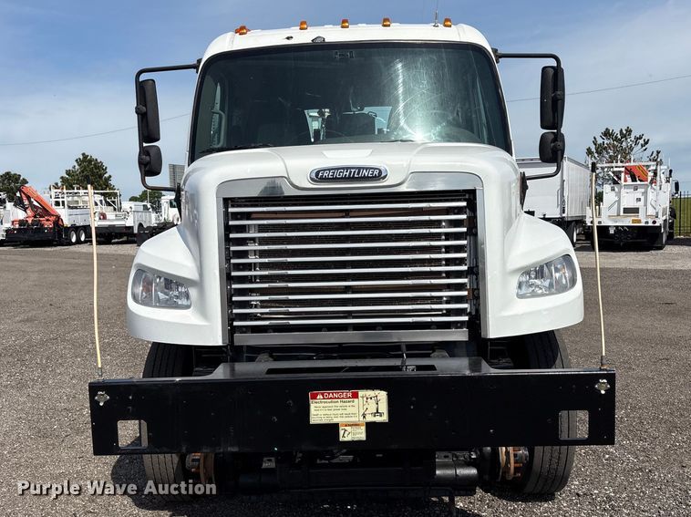 image for item EG9053 2013 Freightliner M2 Business Class utility / service truck