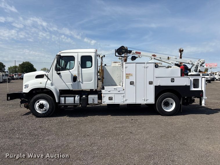 image for item EG9053 2013 Freightliner M2 Business Class utility / service truck