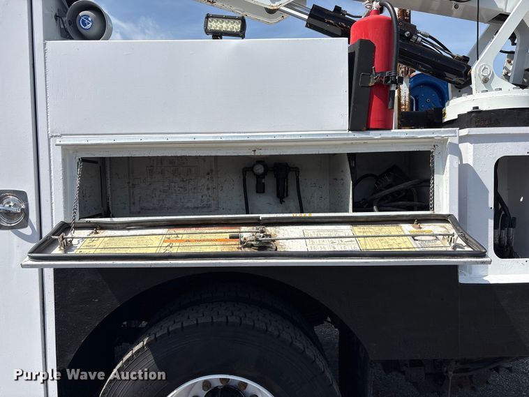 image for item EG9053 2013 Freightliner M2 Business Class utility / service truck