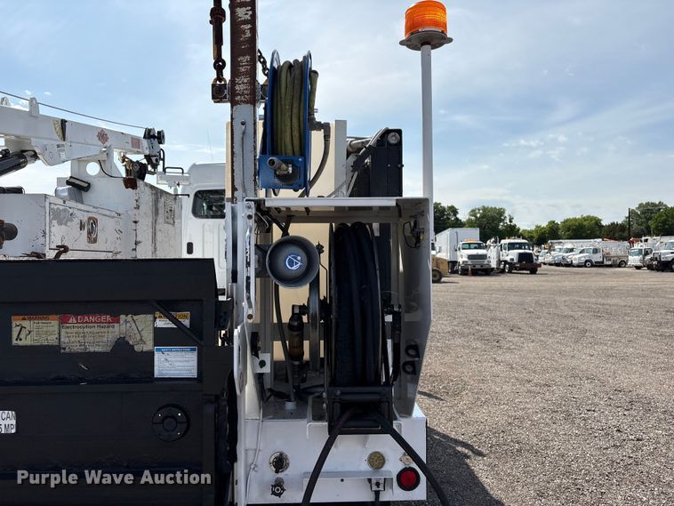 image for item EG9053 2013 Freightliner M2 Business Class utility / service truck
