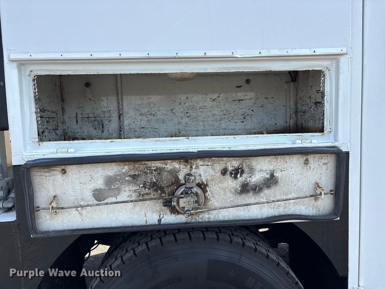 image for item EG9053 2013 Freightliner M2 Business Class utility / service truck