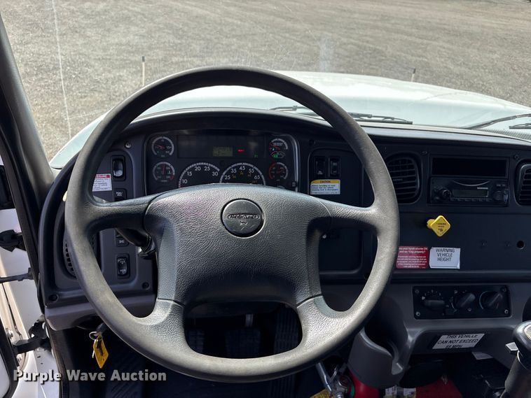 image for item EG9053 2013 Freightliner M2 Business Class utility / service truck
