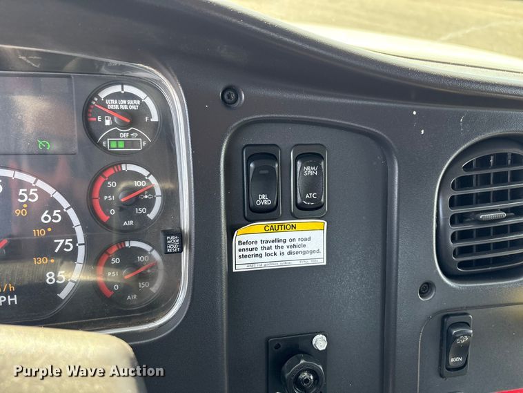 image for item EG9053 2013 Freightliner M2 Business Class utility / service truck