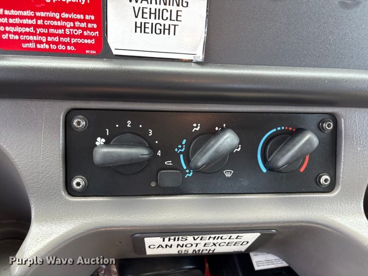 image for item EG9053 2013 Freightliner M2 Business Class utility / service truck