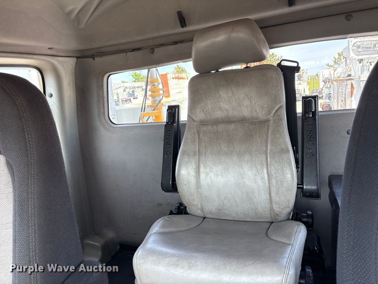 image for item EG9053 2013 Freightliner M2 Business Class utility / service truck