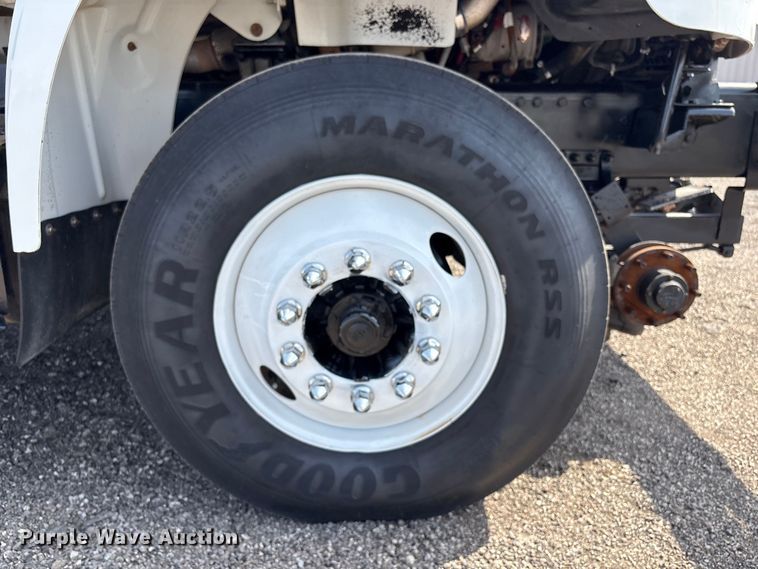 image for item EG9053 2013 Freightliner M2 Business Class utility / service truck