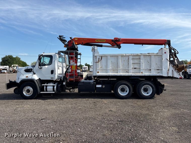 image for item EG9054 2016 Freightliner 108SD grapple crane truck