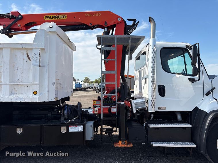 image for item EG9054 2016 Freightliner 108SD grapple crane truck