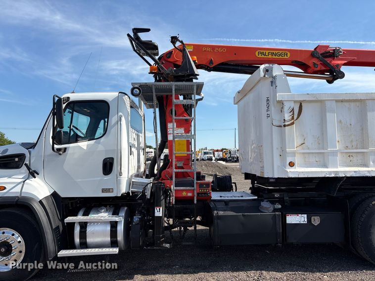 image for item EG9054 2016 Freightliner 108SD grapple crane truck