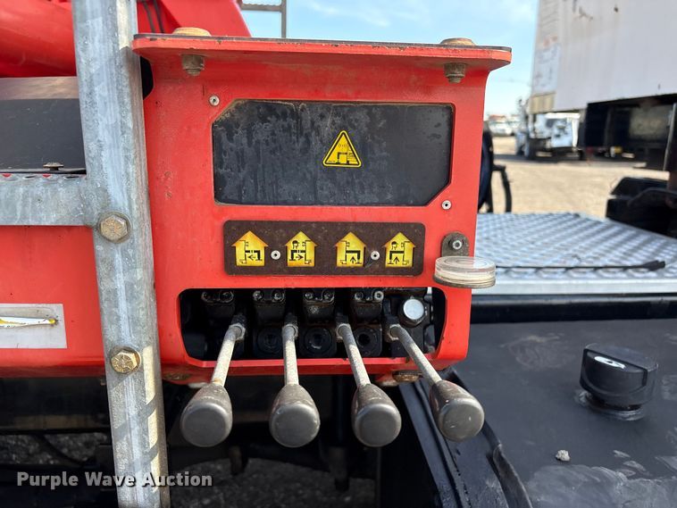 image for item EG9054 2016 Freightliner 108SD grapple crane truck