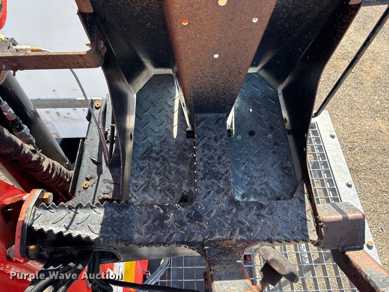 image for item EG9054 2016 Freightliner 108SD grapple crane truck