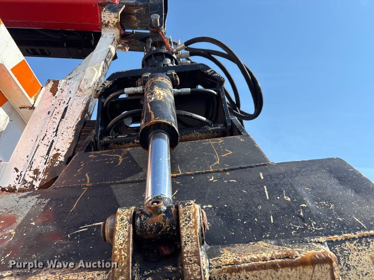 image for item EG9054 2016 Freightliner 108SD grapple crane truck