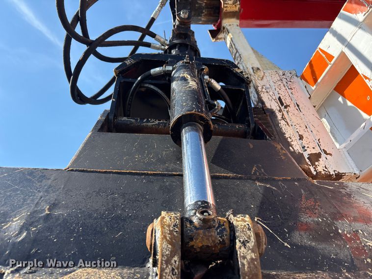 image for item EG9054 2016 Freightliner 108SD grapple crane truck
