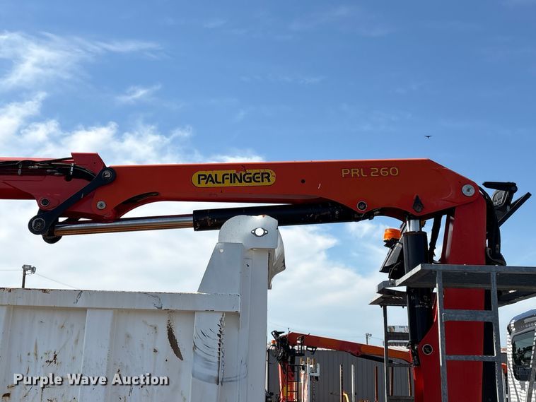 image for item EG9054 2016 Freightliner 108SD grapple crane truck