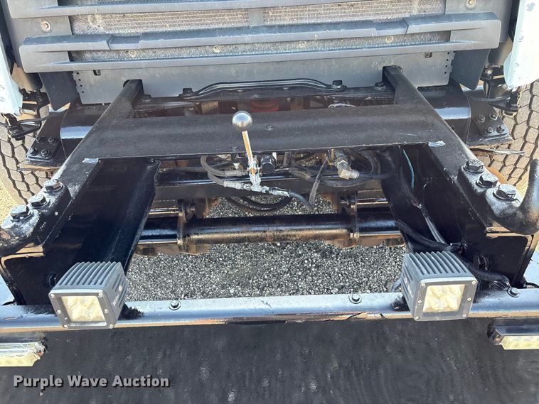 image for item EG9054 2016 Freightliner 108SD grapple crane truck