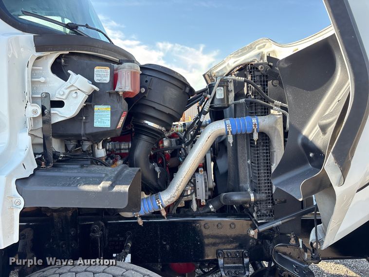 image for item EG9054 2016 Freightliner 108SD grapple crane truck