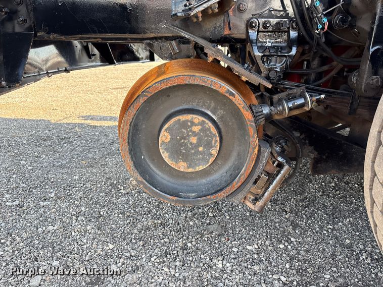 image for item EG9054 2016 Freightliner 108SD grapple crane truck