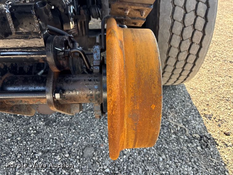 image for item EG9054 2016 Freightliner 108SD grapple crane truck