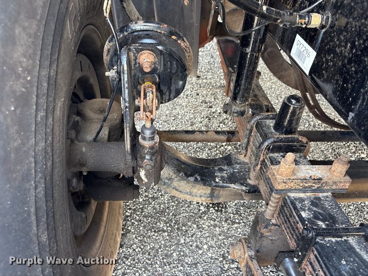 image for item EG9054 2016 Freightliner 108SD grapple crane truck