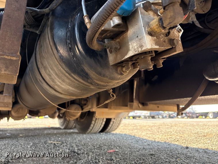 image for item EG9054 2016 Freightliner 108SD grapple crane truck