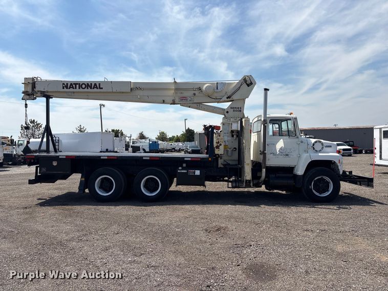 image for item EG9057 1986 Ford LNT8000 Crane truck