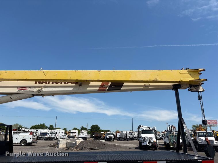 image for item EG9057 1986 Ford LNT8000 Crane truck