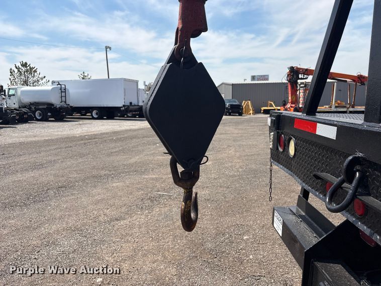 image for item EG9057 1986 Ford LNT8000 Crane truck