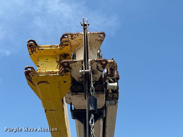 image for item EG9057 1986 Ford LNT8000 Crane truck