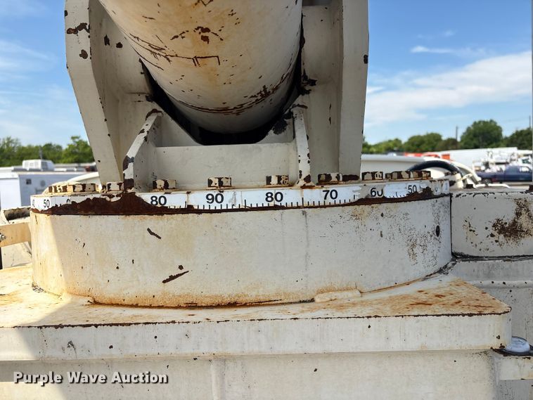 image for item EG9057 1986 Ford LNT8000 Crane truck