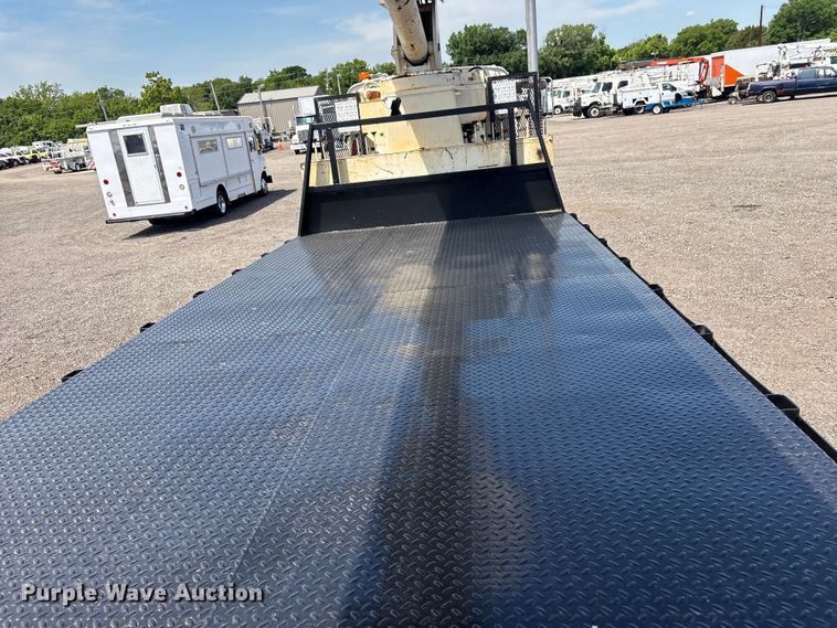image for item EG9057 1986 Ford LNT8000 Crane truck