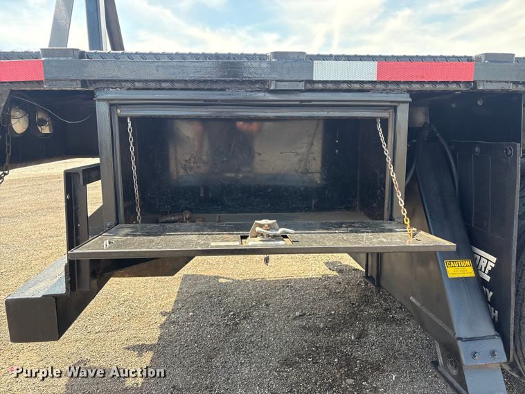 image for item EG9057 1986 Ford LNT8000 Crane truck
