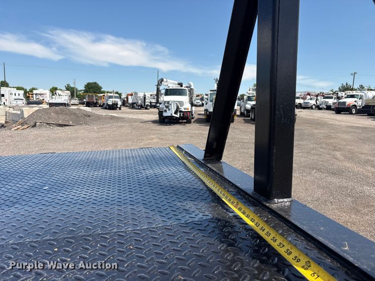 image for item EG9057 1986 Ford LNT8000 Crane truck