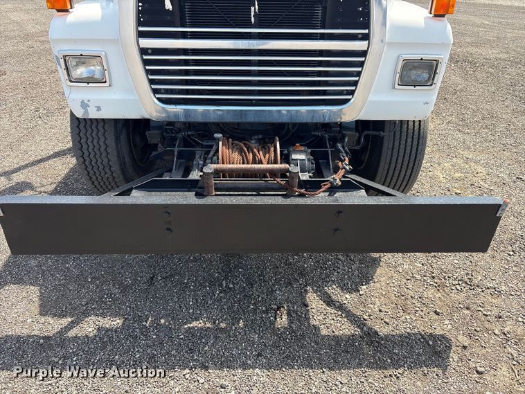 image for item EG9057 1986 Ford LNT8000 Crane truck