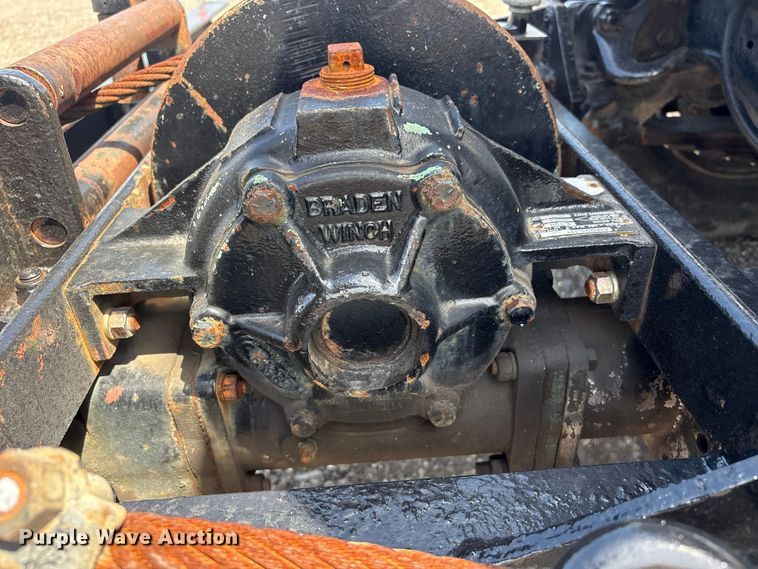 image for item EG9057 1986 Ford LNT8000 Crane truck