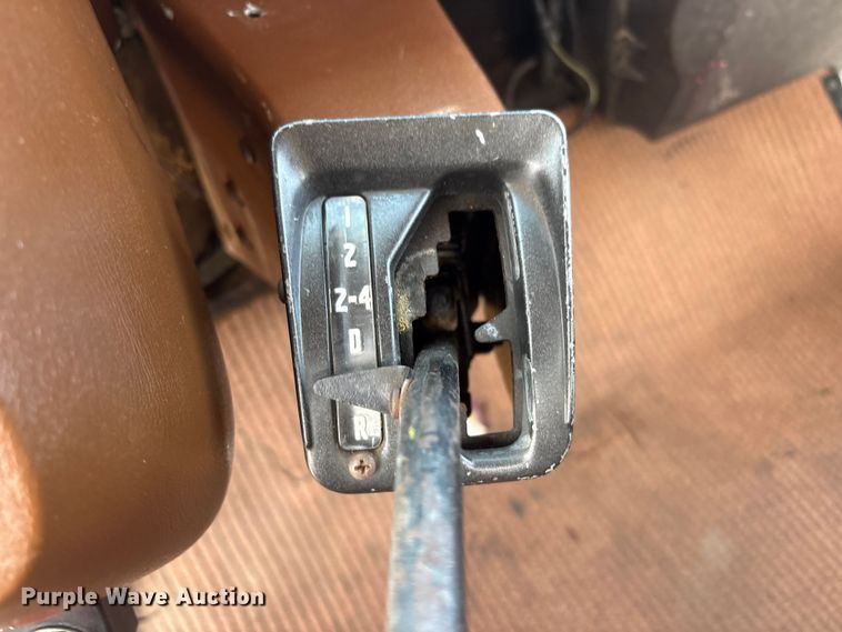 image for item EG9057 1986 Ford LNT8000 Crane truck