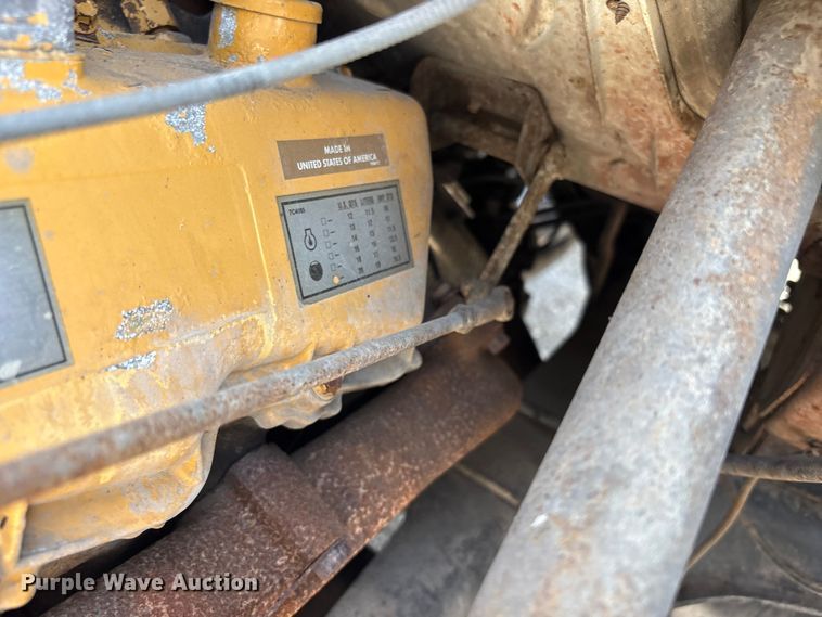 image for item EG9057 1986 Ford LNT8000 Crane truck