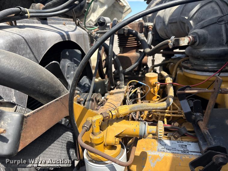 image for item EG9057 1986 Ford LNT8000 Crane truck