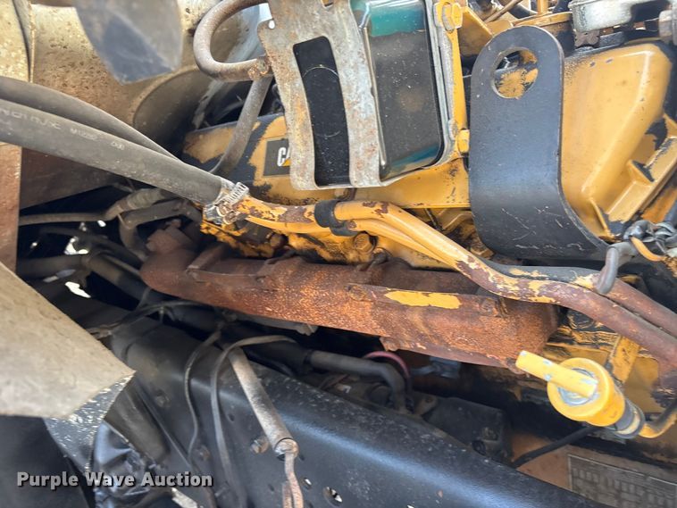 image for item EG9057 1986 Ford LNT8000 Crane truck