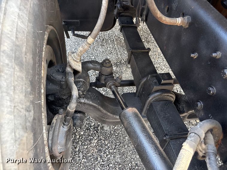 image for item EG9057 1986 Ford LNT8000 Crane truck