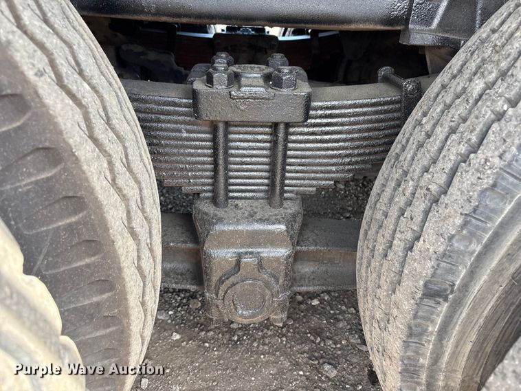 image for item EG9057 1986 Ford LNT8000 Crane truck