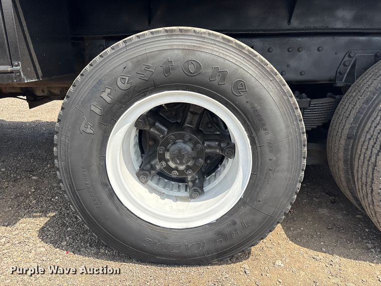 image for item EG9057 1986 Ford LNT8000 Crane truck