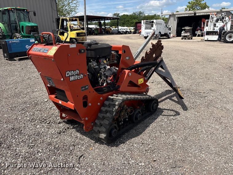image for item EG9063 2020 Ditch Witch C16X trencher