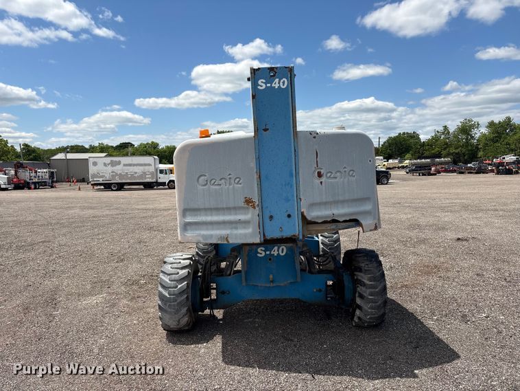 image for item EG9066 2006 Genie S-40 boom lift