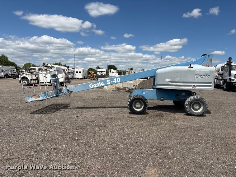 image for item EG9066 2006 Genie S-40 boom lift