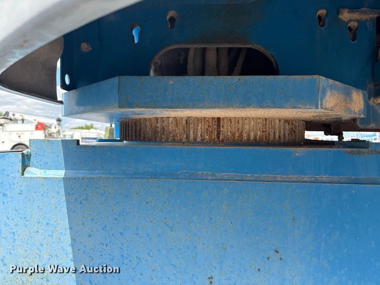 image for item EG9066 2006 Genie S-40 boom lift