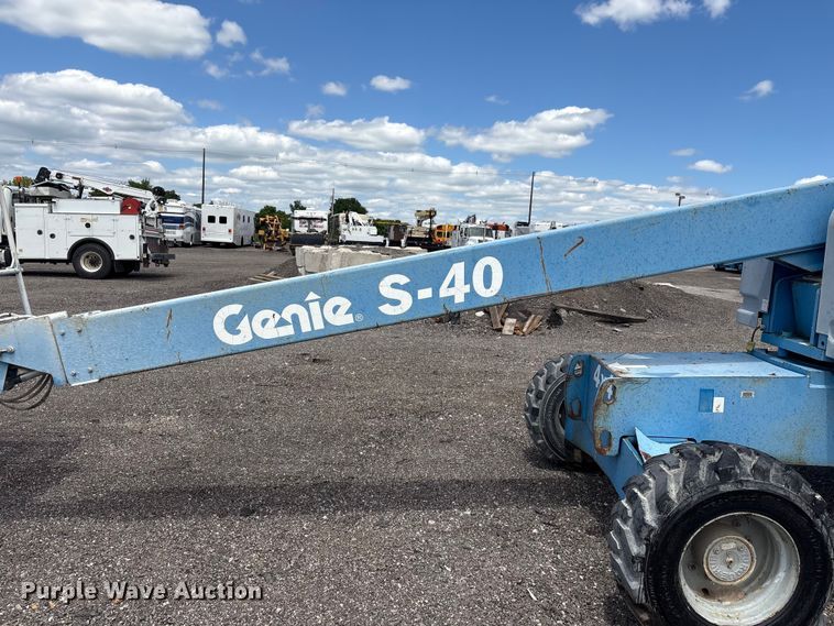 image for item EG9066 2006 Genie S-40 boom lift