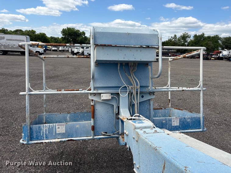 image for item EG9066 2006 Genie S-40 boom lift